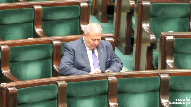Wszyscy weterani poszkodowani na misjach poza krajem dostaną specjalny dodatek. Zakłada to nowelizacja prawa o weteranach, którą przyjął Sejm.