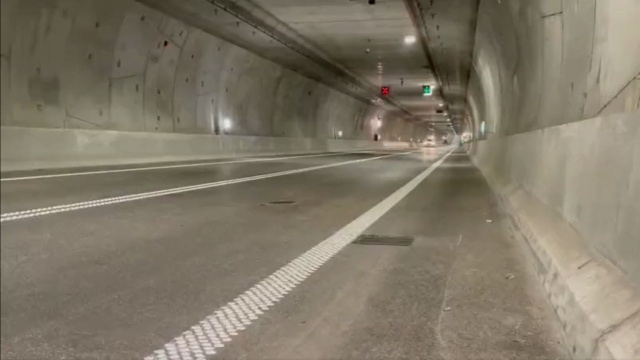 Czy nawierzchnia w tunelu jest równa i nie za bardzo śliska - sprawdzali to specjaliści z Generalnej Dyrekcji Dróg Krajowych i Autostrad w Szczecinie.