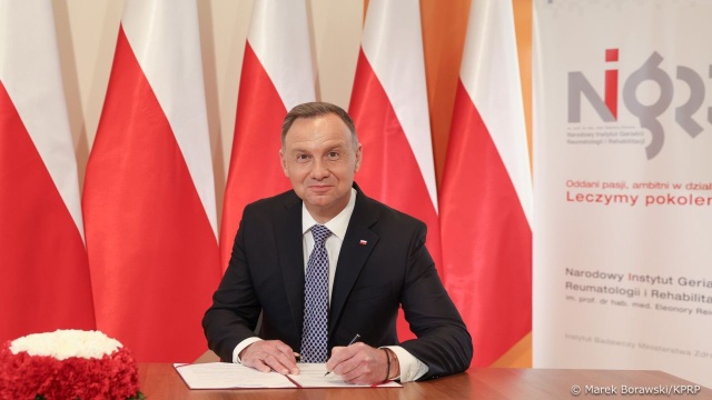 Prezydent Andrzej Duda zapowiedział, że w ciągu najbliższych kilku lat może powstać w Polsce ponad 300 Centrów Zdrowia 75, czyli placówek zdrowotnych dla seniorów.