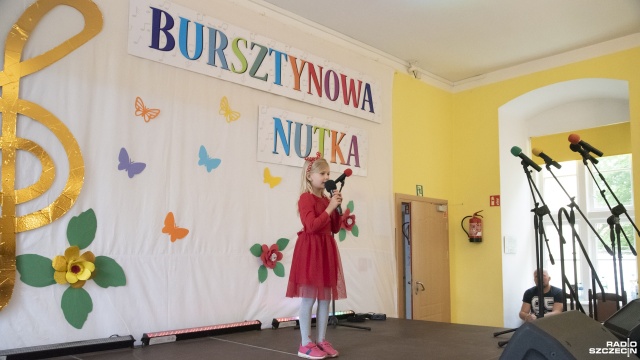 Kolejny festiwal piosenki dziecięcej Bursztynowa nutka za nami. Impreza już po raz 38. odbyła się w Trzebiatowie.