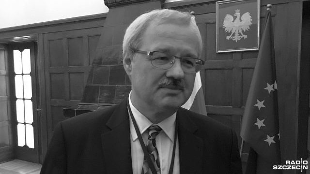 Piotr Golema urodził się w 1960 roku w Szczecinie. Uczył się w szkołach muzycznych I i II stopnia. Po ukończeniu studiów został zatrudniony jako wychowawca w jednym ze szczecińskich internatów.