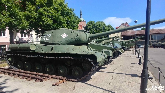 Trafiły na skup złomu i cudem udało się je uratować - mowa o gąsienicach pojazdów pancernych, które zostały przekazane do Muzeum Oręża Polskiego w Kołobrzegu.