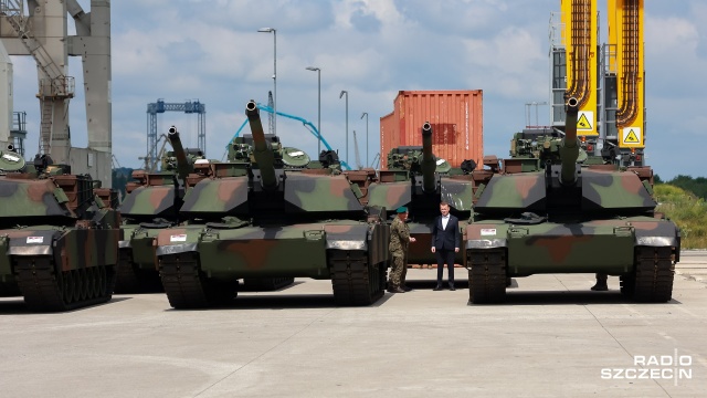 Zakup czołgów Abrams od Amerykanów jest częścią większego planu wzmacniania polskich Sił Zbrojnych. Pierwsze 14 czołgów dotarło do Polski, zamówienia na kolejne będą sukcesywnie realizowane.