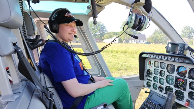 Helikopter wylądował nieopodal domu 16-letniej Liliany Gapsy z Bobrowa w powiecie drawskim.