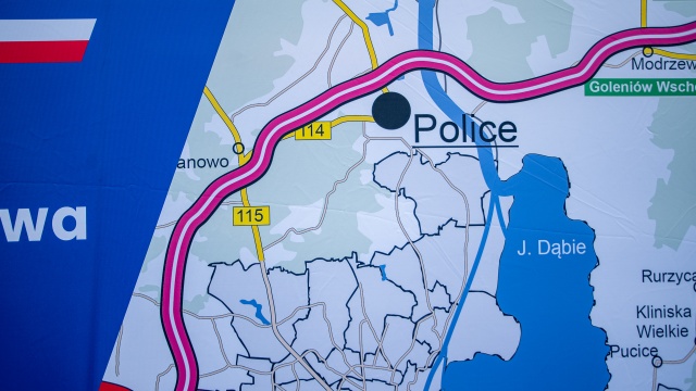 Jasne stanowisko władz gminy Police w sprawie przebiegu przyszłej obwodnicy miasta, to krok naprzód - uważa Łukasz Lendner z Generalnej Dyrekcji Dróg Krajowych i Autostrad w Szczecinie.