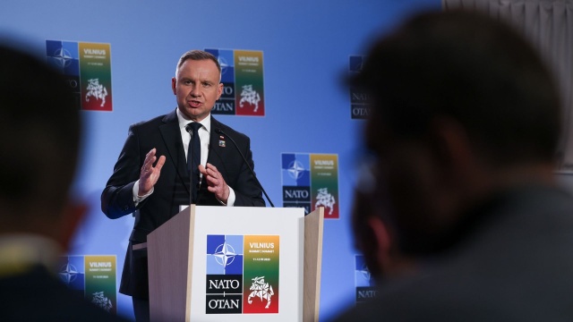 Prezydent Andrzej Duda podkreślił, że podczas szczytu NATO w Wilnie przełomowe było przyjęcie planów obronnych terytorium państw Sojuszu.