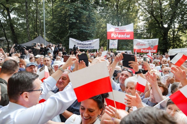 Premier Mateusz Morawiecki przekazał, że rząd Prawa i Sprawiedliwości nie zgodzi się na relokację nielegalnych imigrantów w naszym kraju.