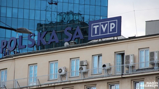 Twórcy serialu Reset emitowanego przez TVP Info Michał Rachoń i Sławomir Cenckiewicz uważają, że rząd Donalda Tuska w 2009 roku prowadził prorosyjską politykę zagraniczną. W filmie kończącym pierwszą serię podsumowano tezy zawarte w poprzednich odcinkach.