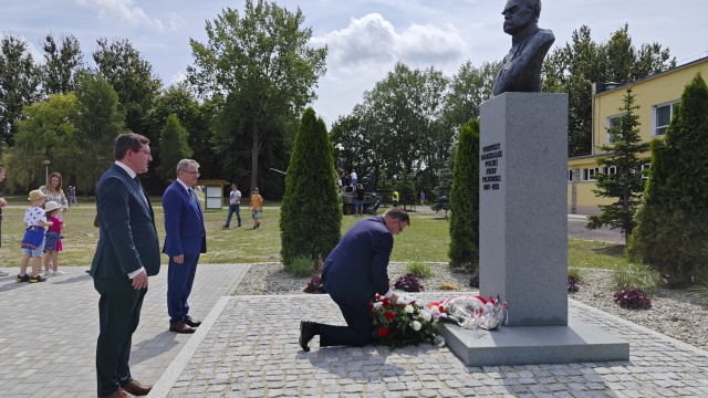 2. Brygada Zmechanizowana Legionów im Marszałka Józefa Piłsudskiego świętowała w sobotę w Złocieńcu. Uroczystości rozpoczęła polowa Msza Święta w intencji żołnierzy oraz ich rodzin. Drugą częścią była zbiórka żołnierzy i gości na placu apelowym.