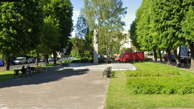 Komunistyczny pomnik w szczecińskim Dąbiu będzie usunięty. Jego demontaż rozpocznie się w czwartek.