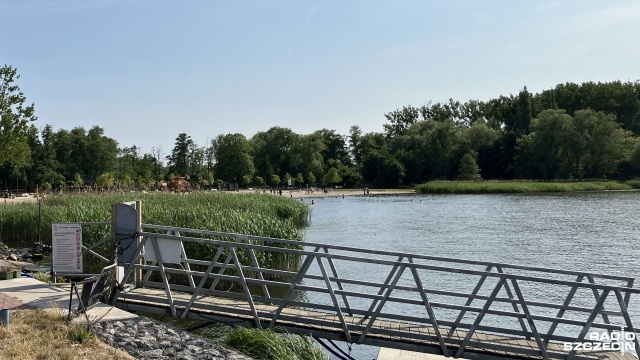 Można się już kapać na szczecińskim kąpielisku w Dąbiu. Zakaz został odwołany.