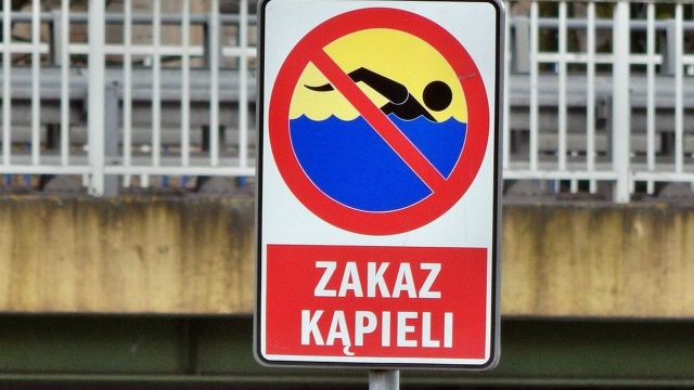 Cztery plaże w województwie zachodniopomorskim są nadal niedostępne dla amatorów kąpieli.