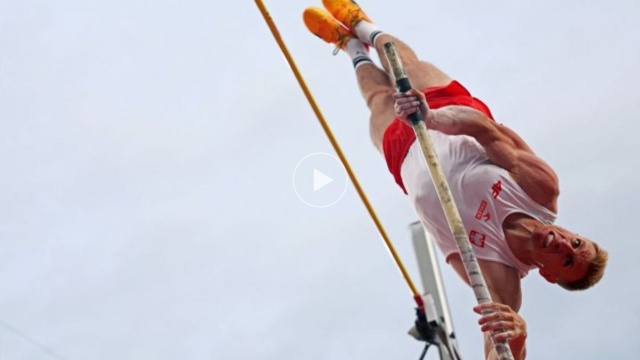 Piotr Lisek z OSOT Szczecin i Robert Sobera z AZS AWF Wrocław w finale lekkoatletycznych Mistrzostw Świata.