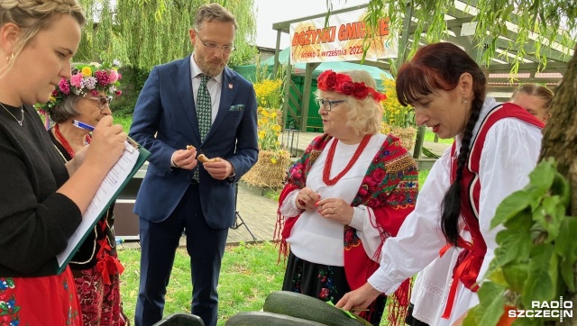 Konkursy, domowe jedzenie i muzyka. Święto plonów w Ińsku [ZDJĘCIA]