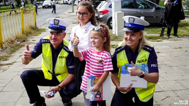 Policjanci z zachodniopomorskich komend z początkiem roku szkolnego rozpoczynają akcje, mające na celu ochronę najmłodszych.