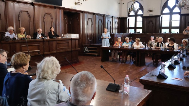 Kołobrzeg ma nową Radę Seniorów. Tworzą ją mieszkańcy powyżej 60 roku życia.