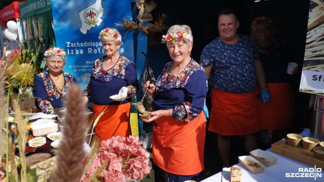 Koncert Trubadurów zwieńczył drugi dzień Targów Agro Pomerania w Barzkowicach. 35. edycja imprezy zgromadziła tłumy odwiedzających.