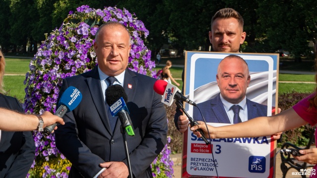 Grajmy Fair Play i nie zrywajmy sobie nawzajem plakatów, czy banerów wyborczych - apelują do innych partii szczecińscy politycy Prawa i Sprawiedliwości. Kampania wyborcza nabrała rozpędu, do wyborów parlamentarnych został ponad miesiąc.