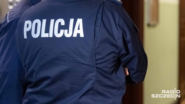 Na trzy miesiące do aresztu trafił 28-latek, który ukradł alkohol i napadł na pracownika ochrony sklepu.