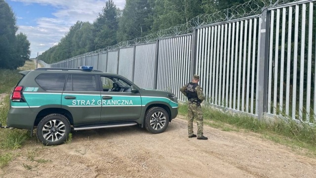 W poniedziałek polsko-białoruską granicę próbowało nielegalnie przekroczyć 69 osób - poinformowała Straż Graniczna.