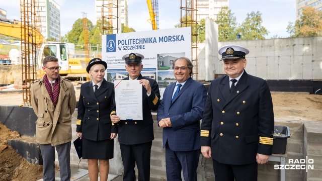 Politechnika Morska będzie miała nowy budynek w kompleksie przy ulicy Willowej. Dziś wmurowano uroczyście kamień węgielny pod budowę.