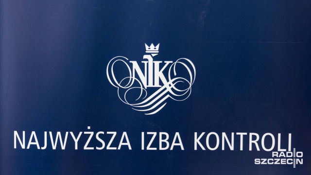 Prezes NIK powinien podać się do dymisji - mówi dla Radia Szczecin poseł Prawa i Sprawiedliwości. Marian Banaś wdał się w polityką, a urząd szefa Najwyższej Izby Kontroli ma być apolityczny - tłumaczy Leszek Dobrzyński.