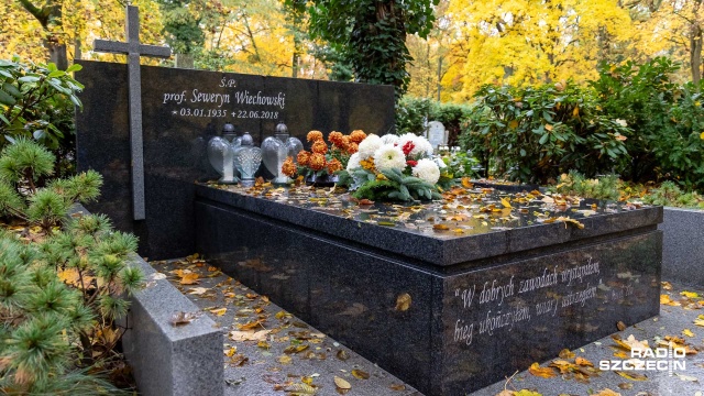 2 listopada w Dniu Zadusznym odwiedziliśmy groby znanych i zasłużonych dla naszego miasta.