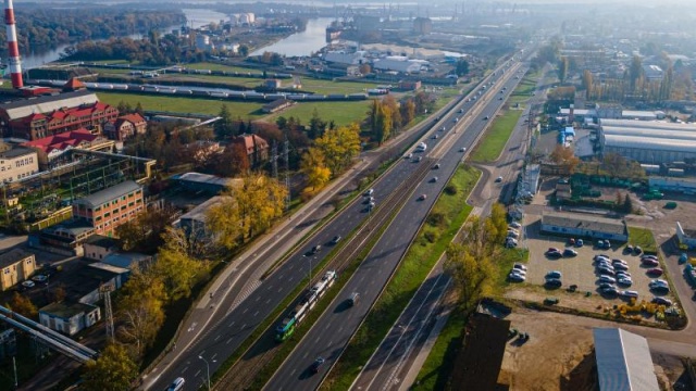 Od czwartku montowane będą włazy do studzienek kanalizacyjnych na ulicy Gdańskiej w Szczecinie. Prace będą prowadzone na jezdni wyjazdowej z miasta, na wysokości najazdu na Estakadę Pomorską.