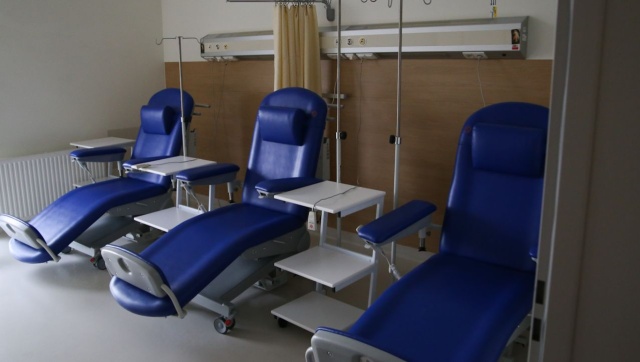 Jest wygodniej, a co najważniejsze z oferty szpitala będzie mogło skorzystać więcej pacjentów. Na oddział onkologii klinicznej Zachodniopomorskiego Centrum Onkologii trafiło 11 dodatkowych foteli.