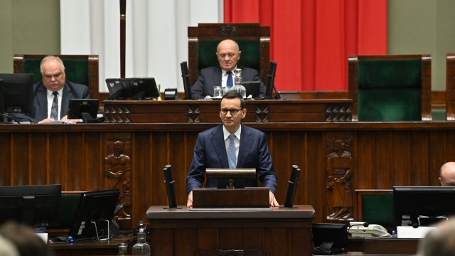 Poseł Prawa i Sprawiedliwości Radosław Fogiel zapowiedział, że premier Mateusz Morawiecki będzie się trzymał zasad konstytucyjnych podczas prób tworzenia nowego rządu.
