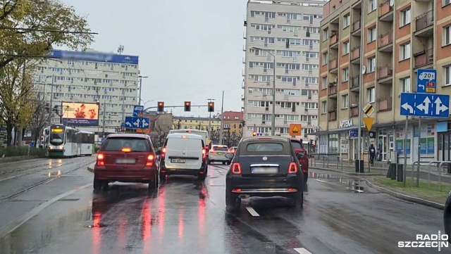 Jest nowa organizacja ruchu na Placu Żołnierza. Chodzi o odcinek wjazdowy do centrum Szczecina, za Bramą Królewską.