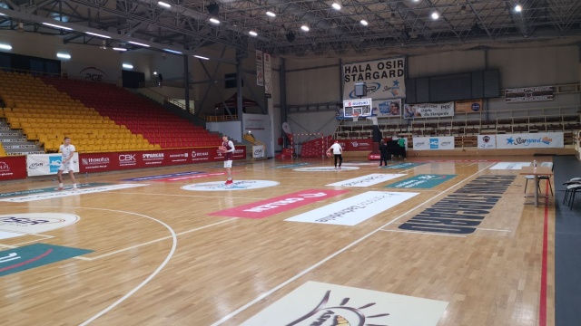Pierwsza drużyna PGE Spójni Stargard zagra na nowym parkiecie. Jego wymiana stała się możliwa, dzięki dofinansowaniu, jakie przyznało miastu Ministerstwo Sportu i Turystyki.