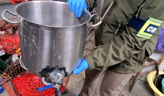 Funkcjonariusze Centralnego Biura Śledczego Policji zlikwidowali laboratorium amfetaminy w powiecie oleśnickim na Dolnym Śląsku.
