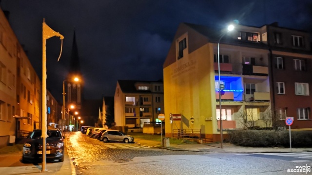 Prace przy montażu energooszczędnego oświetlenia ulicznego na Starym Mieście w Stargardzie minęły już półmetek.