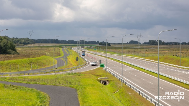 60 kilometrów oddanych nowych dróg, 46 km trasy w budowie i rozpisane przetargi na kolejne odcinki - szczeciński oddział Generalnej Dyrekcji Dróg Krajowych i Autostrad podsumowuje udany 2023 rok.