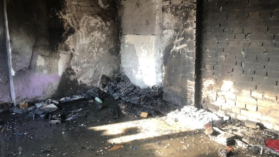 Ogień pojawił się w piwnicy budynku przy ulicy Gdańskiej. źródło: https://www.facebook.com/profile.php?id=100067088120082