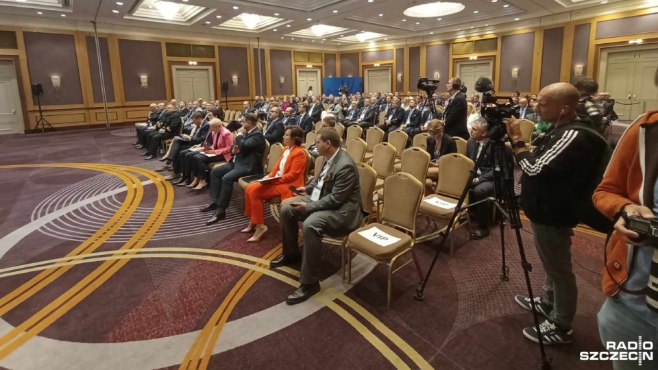 O przydziale koncesji poinformował podczas konferencji "Offshore koncesje w polskich obszarach morskim" wiceminister infrastruktury, Marek Gróbarczyk. Fot. Grzegorz Gibas [Radio Szczecin]