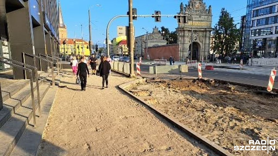 Remont w rejonie pl. Zwycięstwa i Bramy Portowej zgodnie z harmonogramem powinien zakończyć się do 15 listopada. Fot. Karol Ciepliński [Radio Szczecin]