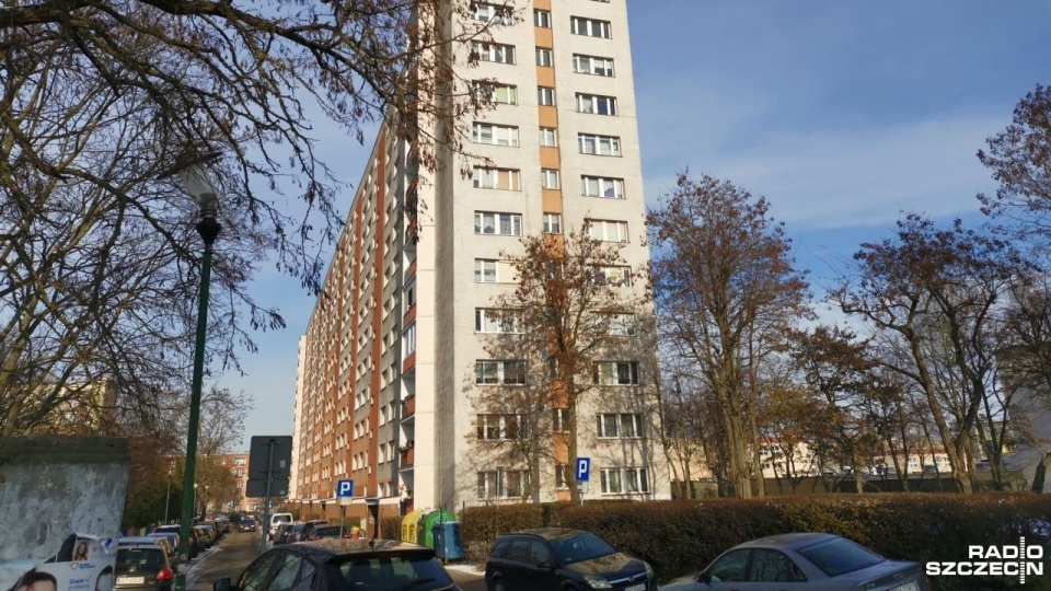 Ewa Pilarczyk, wiceprezes Spółdzielni Mieszkaniowej przyznaje, że stosowne ostrzeżenia umieszczono na klatkach schodowych w budynkach. Marek Synowiecki [Radio Szczecin]