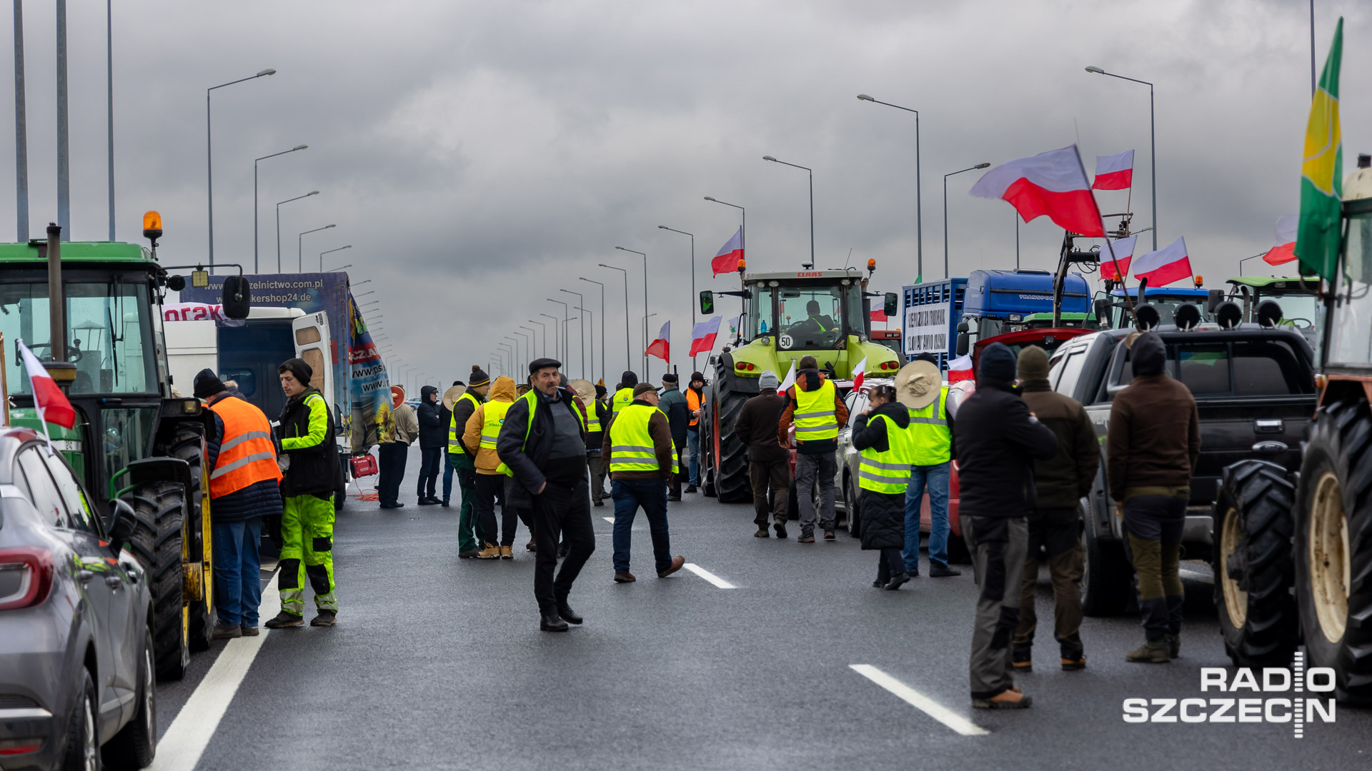 Zamiast planowanych wcześniej protestów na ulicach Szczecina, kierowców czekać będzie dzisiaj kolejna blokada drogi szybkiego ruchu S3.