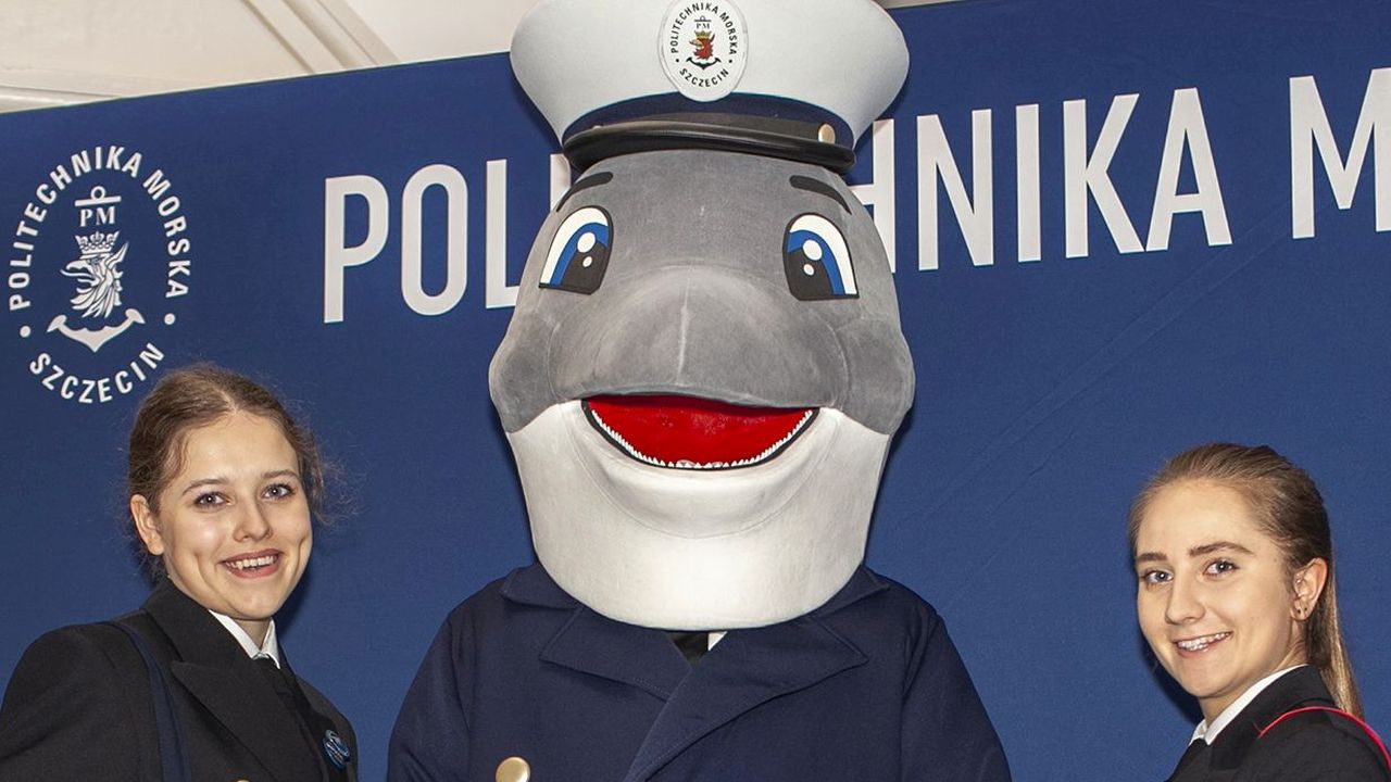 Spacer po laboratoriach, spotkanie z robotem humanoidalnym czy stanie za sterem symulatora kontenerowca. Politechnika Morska w Szczecinie zaprasza uczniów na dni otwarte.