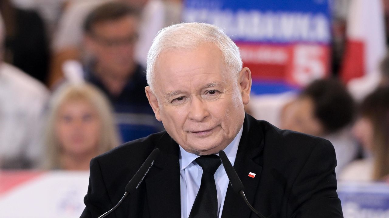 Jarosław Kaczyński nie stawił się na posiedzenie sejmowej komisji śledczej, badającej aferę wizową.