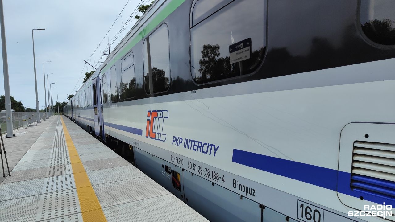 Poprawa punktualności i inwestycje w tabor - nowy zarząd spółki PKP Intercity przedstawił plany. Priorytetem jest zmniejszenie opóźnień pociągów. W zestawieniach Urzędu Transportu Kolejowego niespełna 60 procent pociągów przyjeżdża na czas.
