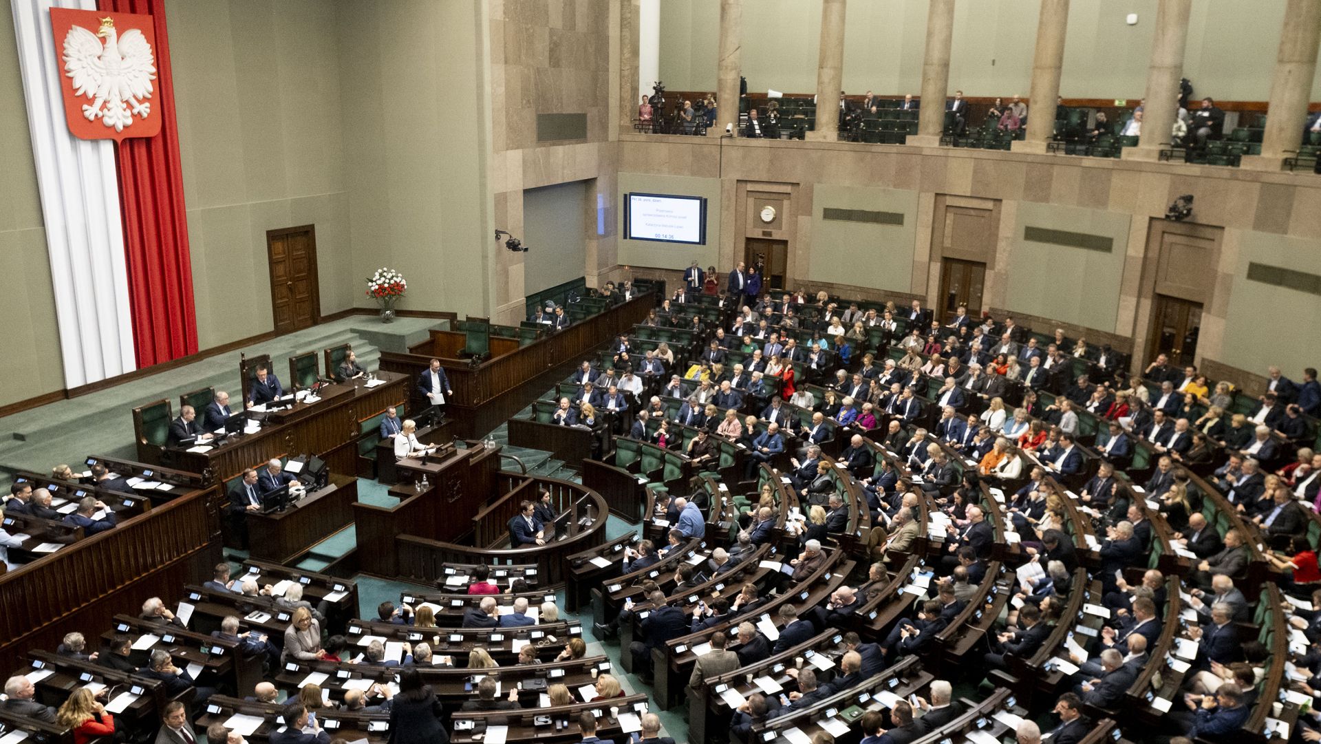 Rozpoczyna się trzydniowe posiedzenie Sejmu. Posłowie zapoznają się między innymi z raportem komisji śledczej do spraw afery wizowej.