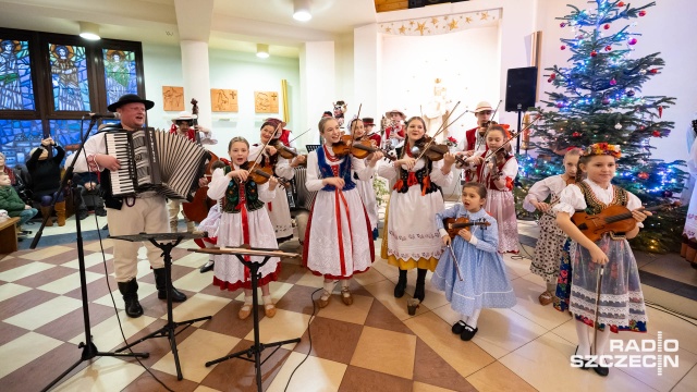 Fot. Robert Stachnik [Radio Szczecin] Szczecinianie kolędują... "Można poczuć wspólnotę" [ZDJĘCIA]