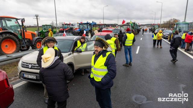 Fot. Robert Stachnik [Radio Szczecin] Kolejny dzień blokad. Rolnicy protestują [WIDEO, ZDJĘCIA]