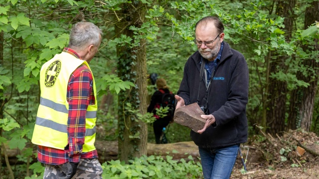 Fot. Robert Stachnik [Radio Szczecin] W Lasku Arkońskim w Szczecinie szukano fragmentów wieży Quistorpa [WIDEO, ZDJĘCIA]
