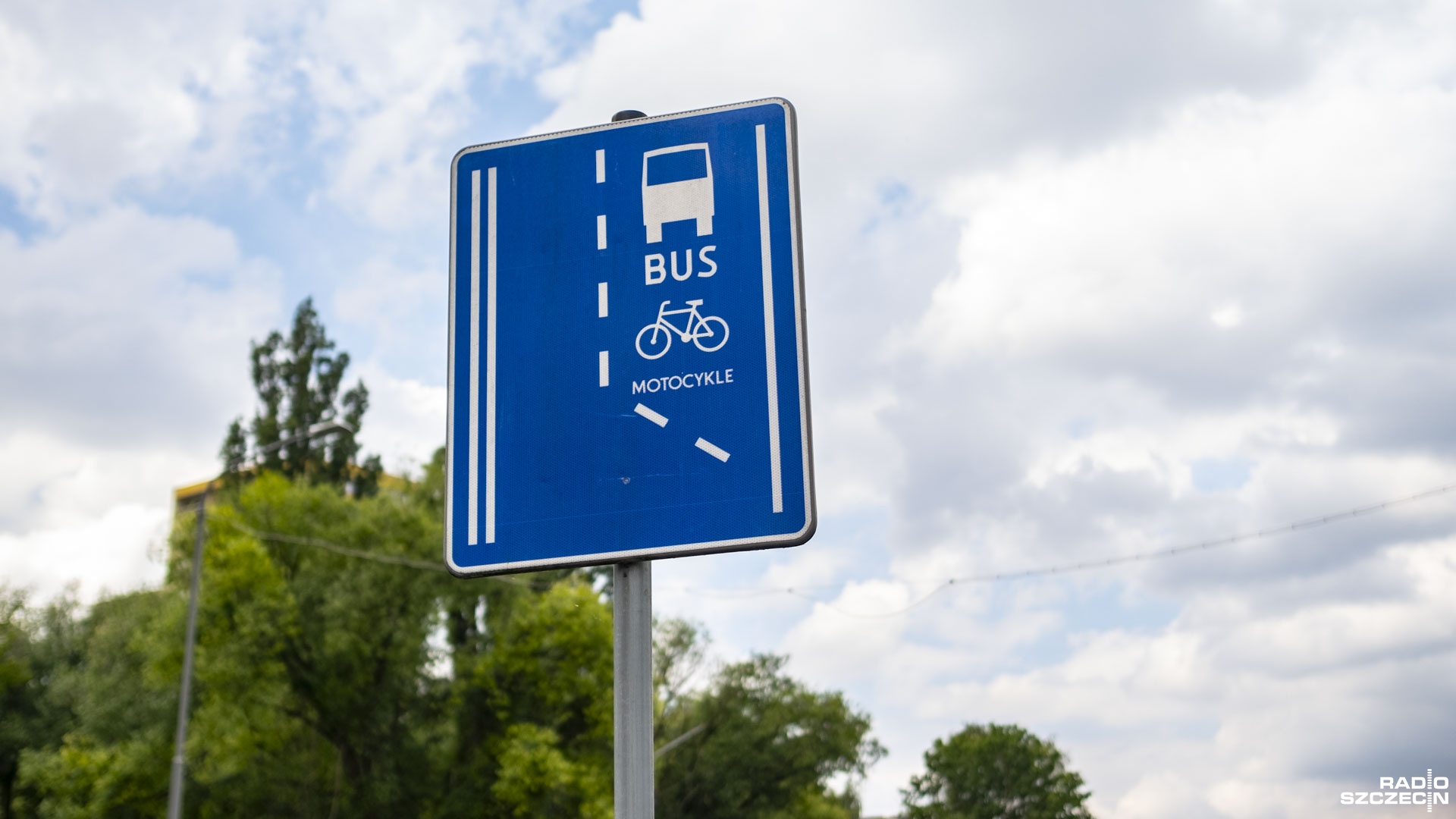 Szczecin jest jedynym miastem wojewódzkim, w którym taksówki nie mogą korzystać z buspasów - zaznaczają ich kierowcy.