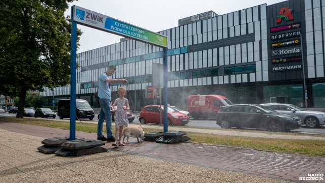 Fot. Maciej Papke [Radio Szczecin] Wiatraki, kurtyny wodne albo... kościół, czyli sposoby na upał w mieście [WIDEO, ZDJĘCIA]