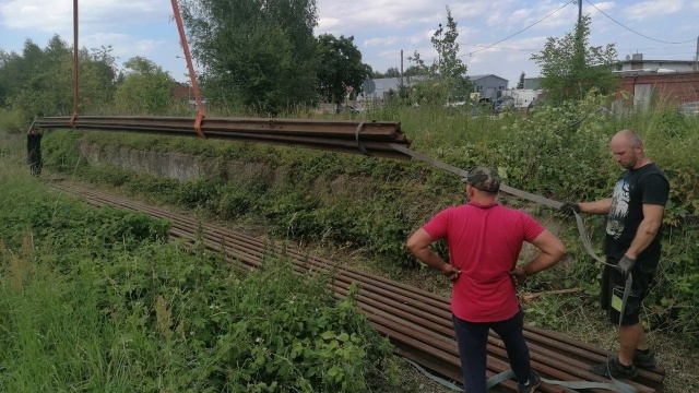 Fot. Stowarzyszenie Stargardzka Kolej Dojazdowa. Kilometry szyn na odbudowę wąskotorowej linii